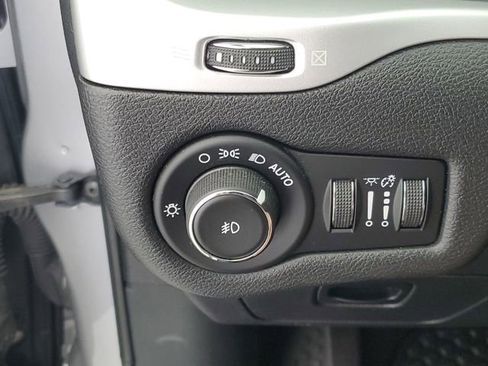 Used 2018 Jeep Cherokee Trailhawk w/ Trailer Tow Group image 32