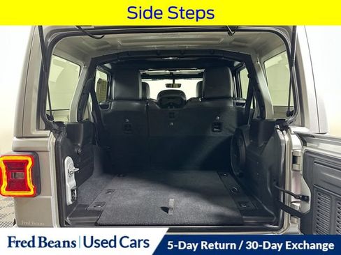 Used 2023 Jeep Wrangler Unlimited Sahara w/ LED Lighting Group AWD/4WD image 33