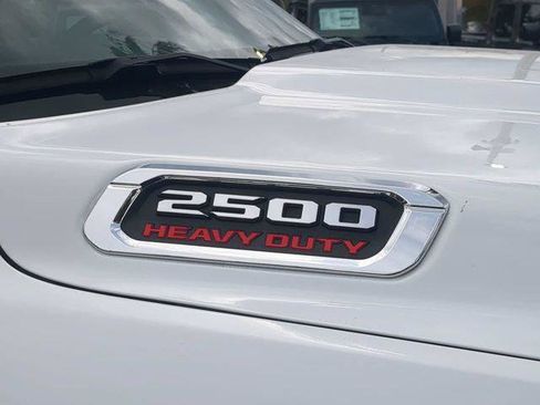 Certified 2025 RAM 2500 Tradesman w/ Chrome Appearance Group AWD/4WD image 13