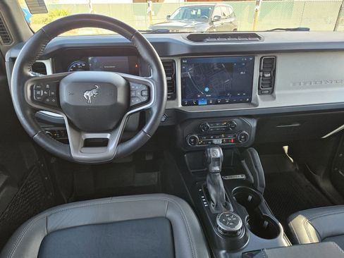 Used 2024 Ford Bronco Outer Banks image 15