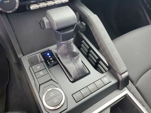 Used 2025 Toyota Tacoma SR5 image 30