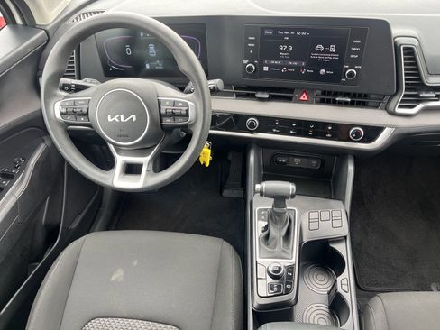 Used 2025 Kia Sportage LX FWD image 28