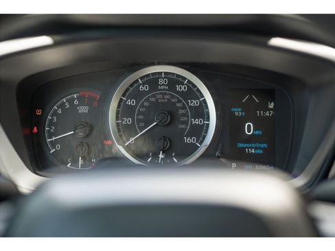 Used 2022 Toyota Corolla LE w/ Carpet Mat Package (TMS) FWD image 9