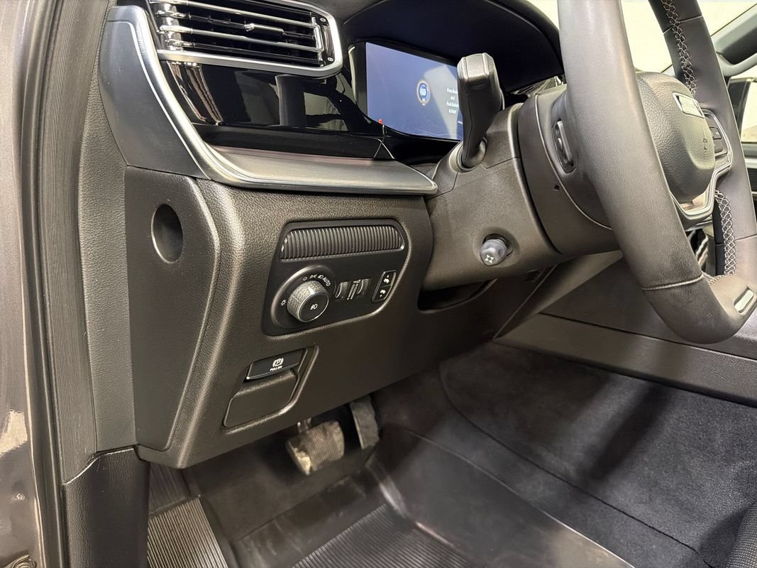 Used 2023 Jeep Wagoneer Series II RWD image 16