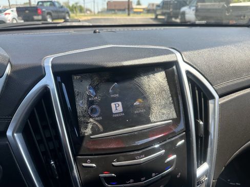 Used 2014 Cadillac SRX Luxury w/ Driver Awareness Package FWD image 22