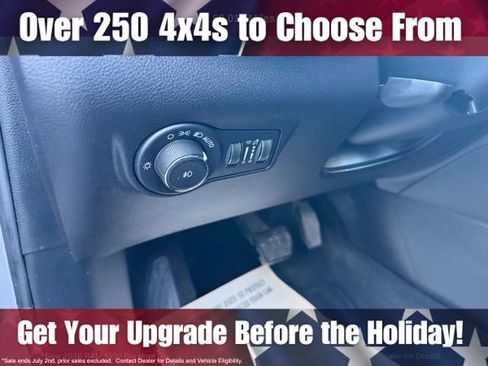 Used 2023 Jeep Compass Latitude AWD/4WD image 19