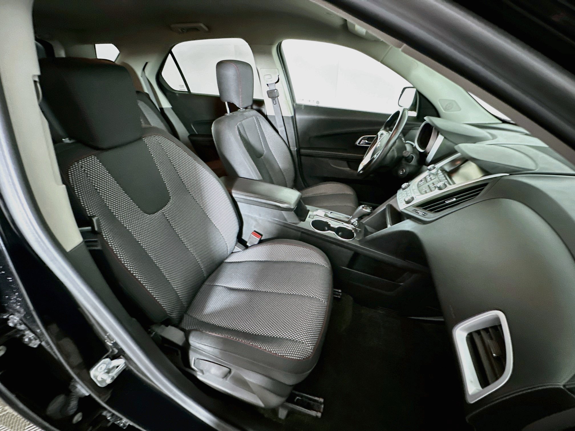 Used 2017 Chevrolet Equinox LT w/ Convenience Package FWD image 27