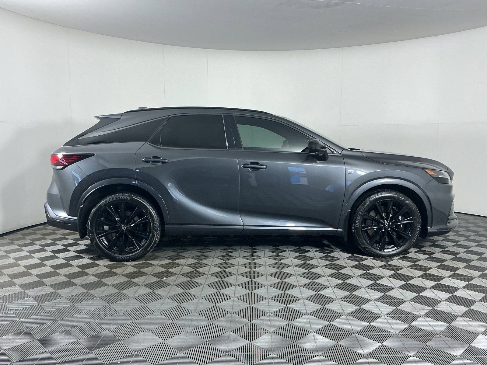 Used 2024 Lexus RX 500h F Sport w/ Convenience Package AWD/4WD image 9