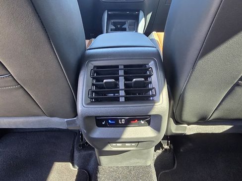 Used 2025 Volkswagen Tiguan SEL R-Line AWD/4WD image 29