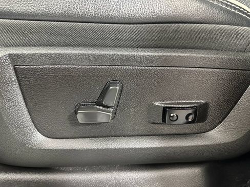 Used 2022 RAM 3500 Laramie AWD/4WD image 16