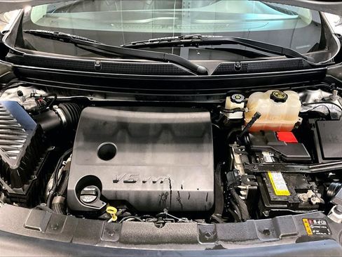 Used 2018 Buick Enclave Essence AWD/4WD image 31