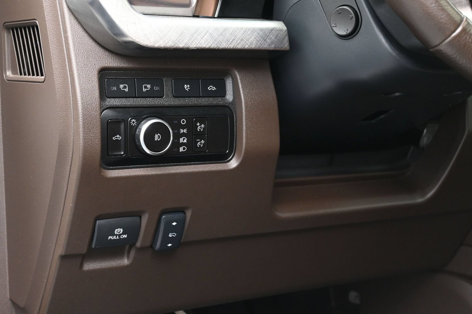 Used 2024 Ford F350 King Ranch w/ FX4 Off-Road Package AWD/4WD image 23