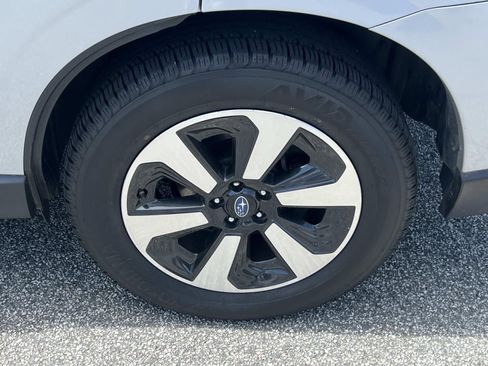 Used 2017 Subaru Forester 2.5i Limited image 19