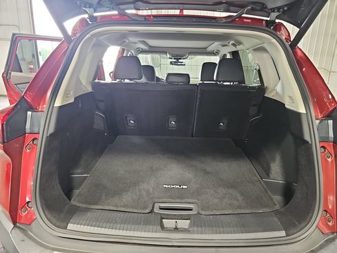Used 2023 Nissan Rogue SV w/ SV Premium B Package AWD/4WD image 12