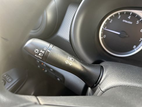 New 2025 Nissan Kicks S image 20