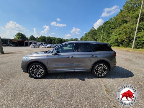 Used 2021 Lincoln Corsair Reserve w/ Equipment Group 201A FWD image 3