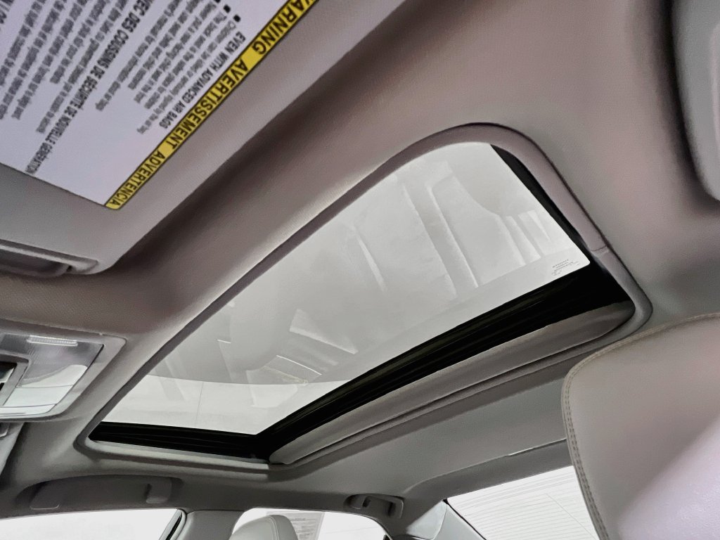 Certified 2017 Toyota Camry XLE w/ Moonroof Package FWD image 19