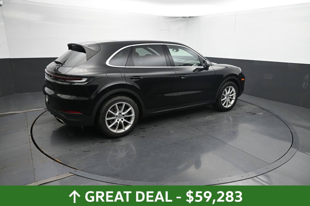 Used 2024 Porsche Cayenne AWD/4WD image 13