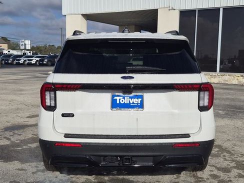 New 2026 Ford Explorer ST-Line w/ ST-Line Street Pack image 5