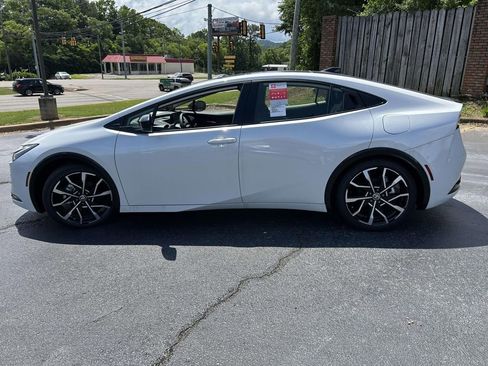 New 2026 Toyota Prius Plug-In Hybrid w/ Limited Premium Package FWD image 6