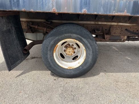 Used 2003 Ford F350 XL RWD image 7