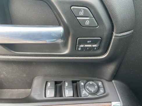 Used 2021 Chevrolet Silverado 1500 High Country image 17