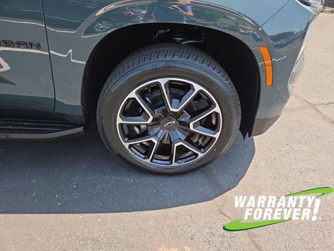 New 2026 Chevrolet Suburban RST w/ RST Capability Package AWD/4WD image 20