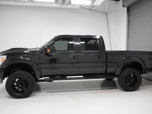 Used 2015 Ford F250 Lariat w/ Lariat Ultimate Package image 5