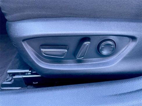 Used 2025 Toyota Camry LE image 12