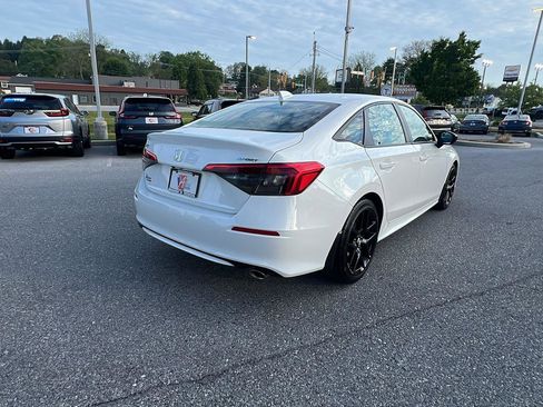 Used 2024 Honda Civic Sport image 4