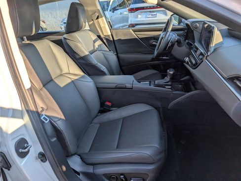 Certified 2023 Lexus ES 350 w/ Premium Package image 11