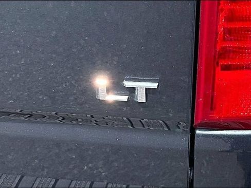 Used 2022 Chevrolet Silverado 1500 LT AWD/4WD image 32