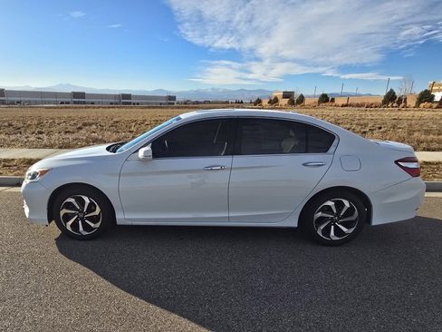 Used 2016 Honda Accord EX image 2