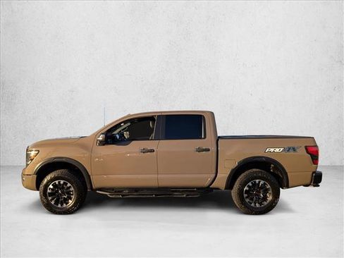 Used 2020 Nissan Titan PRO-4X w/ Pro-4x Convenience Package AWD/4WD image 9