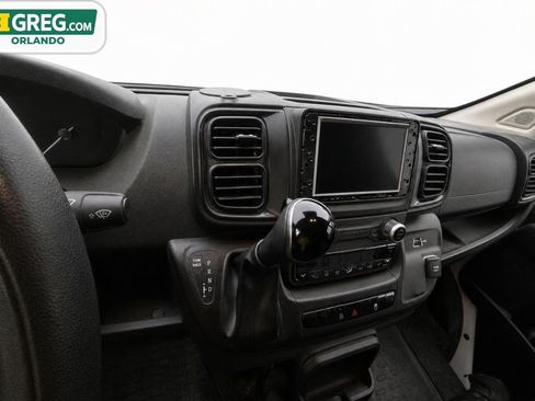 Used 2025 RAM ProMaster 2500 w/ Convenience Group FWD image 13