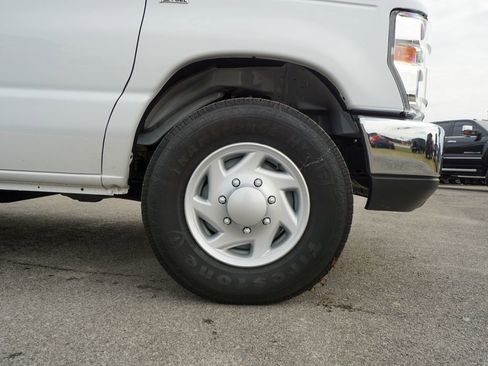 Used 2019 Ford E-350 and Econoline 350 Super Duty w/ Power Windows & Locks Group image 11