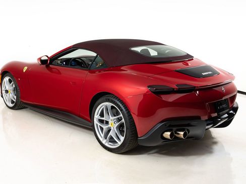 Certified 2025 Ferrari Roma Spider RWD image 24