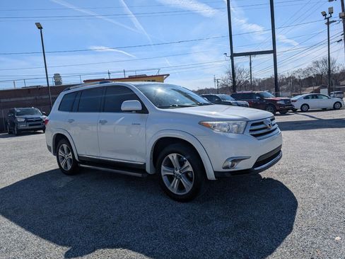 Used 2013 Toyota Highlander Limited image 3