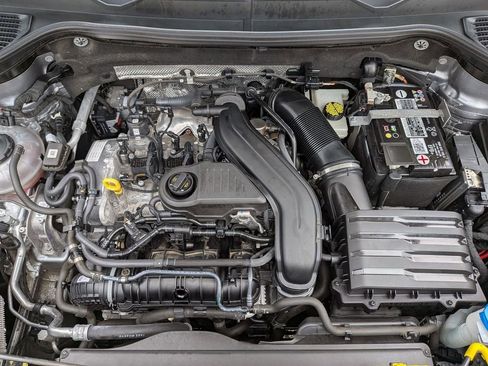 Used 2023 Volkswagen Taos SEL image 29