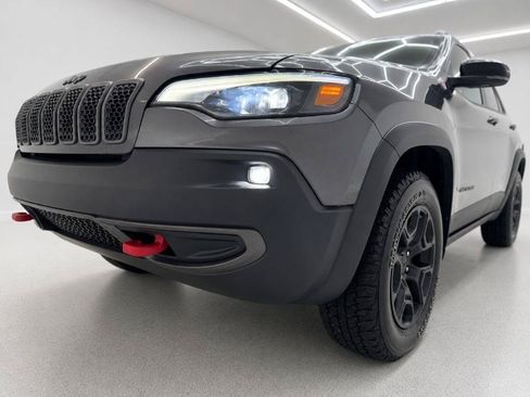 Used 2022 Jeep Cherokee Trailhawk w/ Sun, Sound & Nav Group AWD/4WD image 37