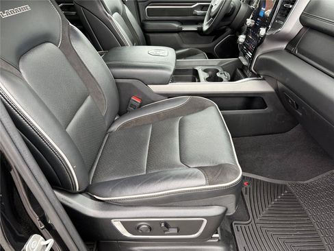 Used 2025 RAM 1500 Laramie AWD/4WD image 12