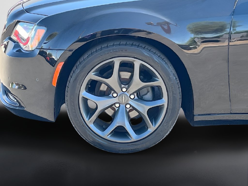 Used 2021 Chrysler 300 S RWD image 32