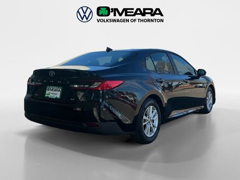 Used 2025 Toyota Camry LE FWD image 5