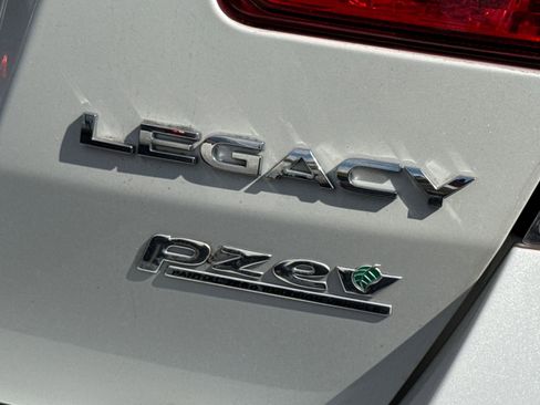 Used 2013 Subaru Legacy 2.5i Limited image 3