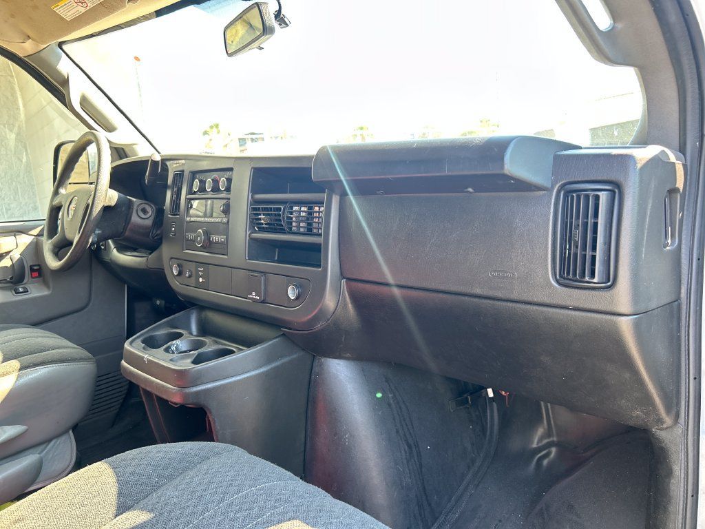 Used 2025 GMC Savana 2500 w/ Driver Convenience Package RWD image 16