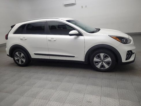 Used 2022 Kia Niro LX image 11