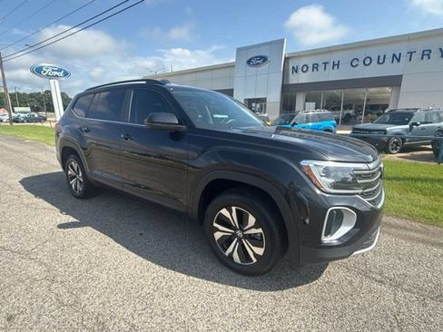 Used 2024 Volkswagen Atlas SE FWD image 2