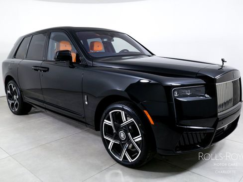 Used 2026 Rolls-Royce Cullinan Black Badge AWD/4WD image 6