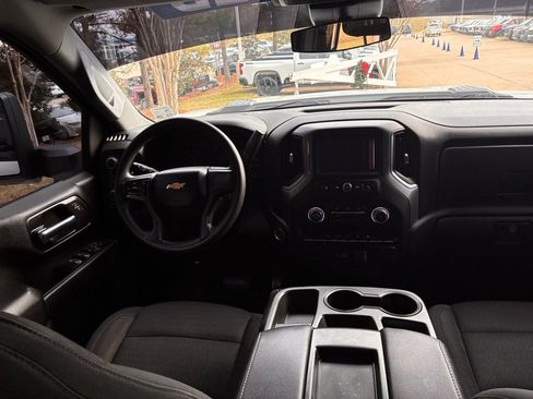 Certified 2024 Chevrolet Silverado 2500 Custom w/ Custom Convenience Package image 18