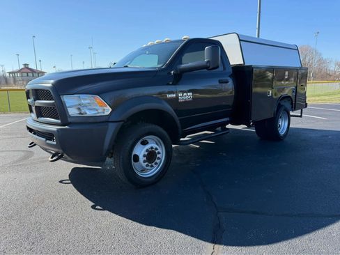 Used 2016 RAM 5500 Tradesman w/ Payload Upgrade Package AWD/4WD image 2